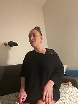 Reine du Vice84 online show from February 6, 7:02 am