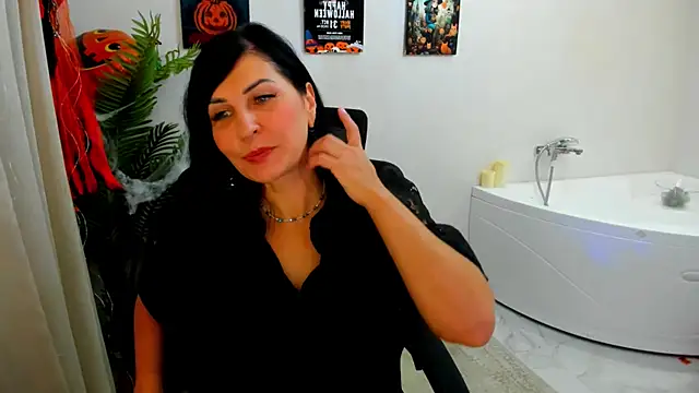 Snapshot of Moon_Veloure1 chatting on October 21, 4:02 am Moon Veloure1 online show from October 21, 4:02 am