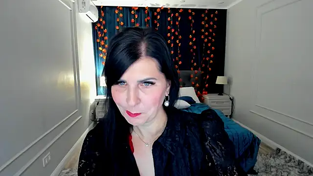 Snapshot of Moon_Veloure1 chatting on November 15, 3:48 am Moon Veloure1 online show from November 15, 3:48 am