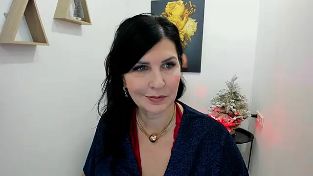 Snapshot of Moon_Veloure1 chatting on November 30, 3:43 am Moon Veloure1 online show from November 30, 3:43 am