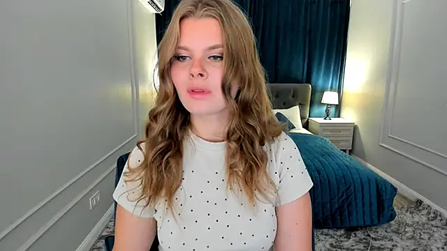 Snapshot of WildeDesiree chatting on October 2, 12:34 pm WildeDesiree online show from October 2, 12:34 pm