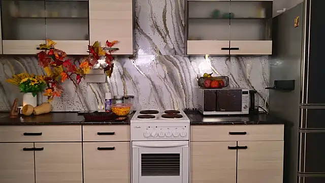 EllaCanny online show from November 27, 6:15 am