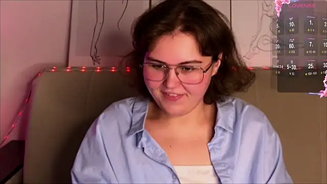 Snapshot of chatting on September 24, 9:01 am online show from September 24, 9:01 am