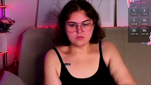 Snapshot of chatting on October 14, 8:59 am online show from October 14, 8:59 am