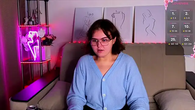 Snapshot of chatting on October 15, 7:19 am online show from October 15, 7:19 am