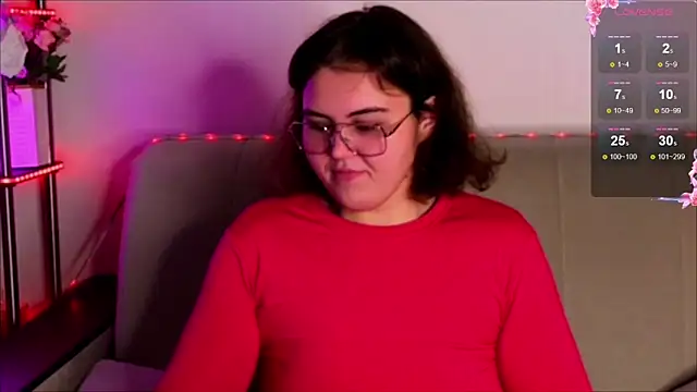 Snapshot of chatting on October 20, 8:26 am online show from October 20, 8:26 am