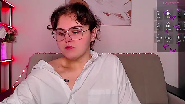 Snapshot of chatting on November 15, 3:59 am online show from November 15, 3:59 am