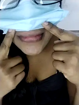 Snapshot of sexybolegirl chatting on March 29, 6:08 pm sexybolegirl online show from March 29, 6:08 pm