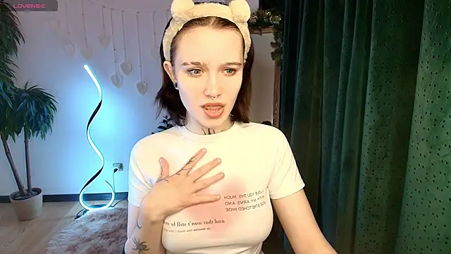 Snapshot of Elastikisss chatting on December 15, 2:27 am Elastikisss online show from December 15, 2:27 am