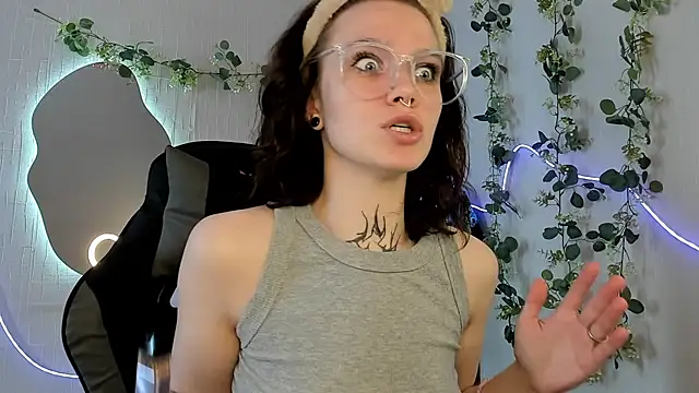 Elastikisss online show from April 22, 7:00 am