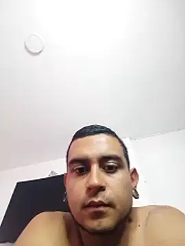 Carlandelli1 online show from March 6, 9:33 pm