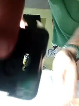 HungHangup online show from April 22, 7:15 pm