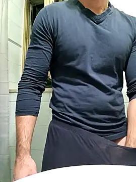 Snapshot of giovan2020 chatting on November 20, 9:47 pm giovan2020 online show from November 20, 9:47 pm