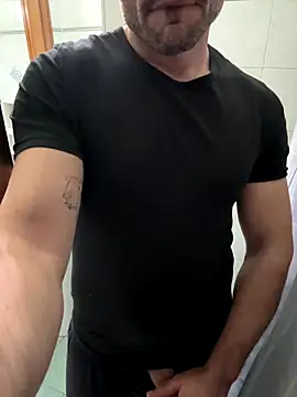 Snapshot of giovan2020 chatting on November 26, 10:44 pm giovan2020 online show from November 26, 10:44 pm