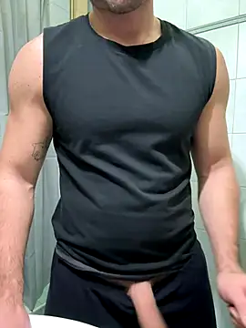 Snapshot of giovan2020 chatting on December 4, 10:40 pm giovan2020 online show from December 4, 10:40 pm