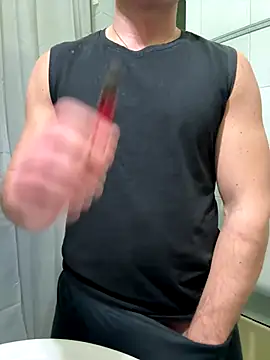 Snapshot of giovan2020 chatting on December 15, 9:19 pm giovan2020 online show from December 15, 9:19 pm