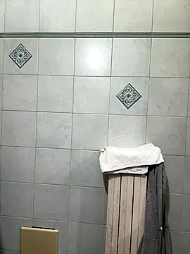 Snapshot of giovan2020 chatting on December 22, 11:13 pm giovan2020 online show from December 22, 11:13 pm