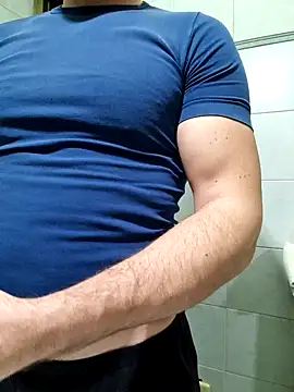 Snapshot of giovan2020 chatting on January 12, 10:15 pm giovan2020 online show from January 12, 10:15 pm