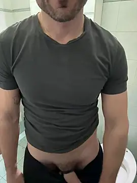 Snapshot of giovan2020 chatting on January 15, 9:51 pm giovan2020 online show from January 15, 9:51 pm