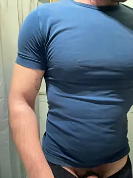 Snapshot of giovan2020 chatting on February 9, 4:33 pm giovan2020 online show from February 9, 4:33 pm