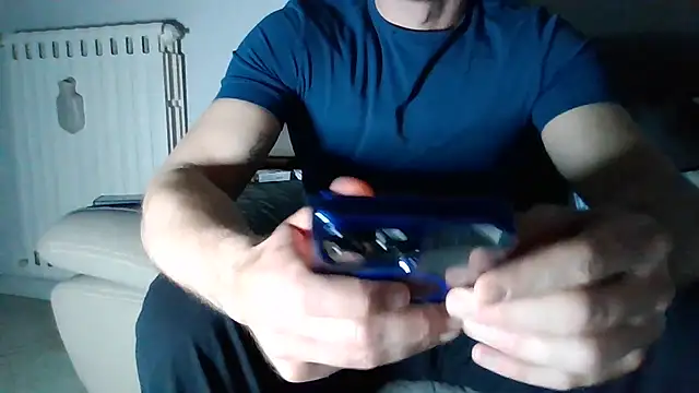 Snapshot of giovan2020 chatting on April 1, 8:50 pm giovan2020 online show from April 1, 8:50 pm