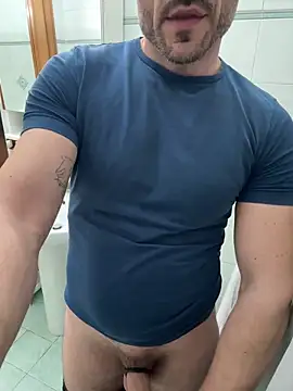 Snapshot of giovan2020 chatting on April 8, 3:01 pm giovan2020 online show from April 8, 3:01 pm