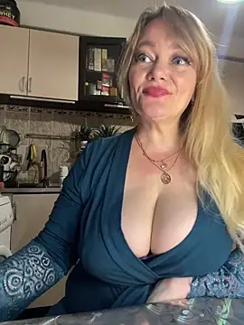 Sweet-blonde online show from June 6, 11:31 pm