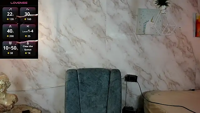 Lauren smiles online show from March 29, 8:09 pm