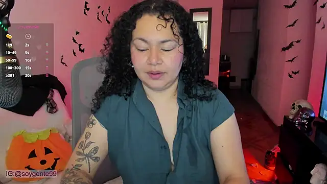 Chubby Licius online show from November 3, 1:51 am