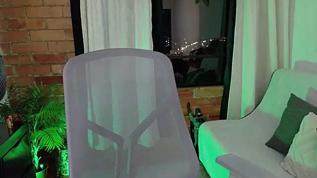 Chubby Licius online show from April 14, 11:44 pm