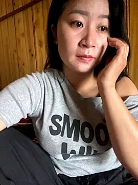 Snapshot of violet-00 chatting on October 14, 12:55 am violet-00 online show from October 14, 12:55 am