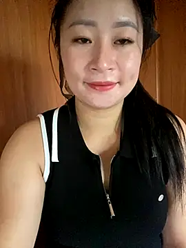 Snapshot of violet-00 chatting on October 19, 1:06 am violet-00 online show from October 19, 1:06 am