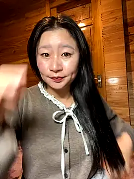 violet-00 online show from November 29, 10:51 am