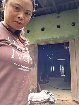 xuxulovezz online show from October 2, 1:45 am