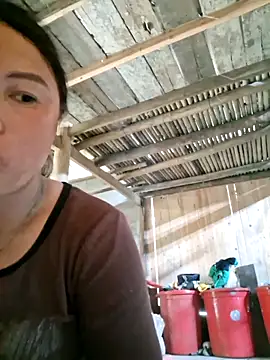 xuxulovezz online show from April 22, 4:15 am