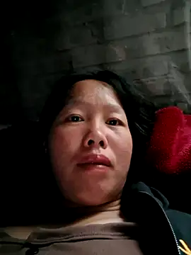 Snapshot of helenzz chatting on October 25, 12:29 am helenzz online show from October 25, 12:29 am