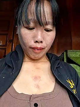 Snapshot of helenzz chatting on October 26, 5:35 am helenzz online show from October 26, 5:35 am