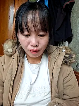 Snapshot of helenzz chatting on November 2, 12:57 am helenzz online show from November 2, 12:57 am