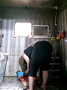 Snapshot of helenzz chatting on November 6, 12:22 am helenzz online show from November 6, 12:22 am