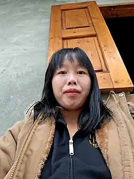 Snapshot of helenzz chatting on November 18, 5:12 am helenzz online show from November 18, 5:12 am