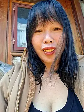 Snapshot of helenzz chatting on November 23, 3:28 am helenzz online show from November 23, 3:28 am