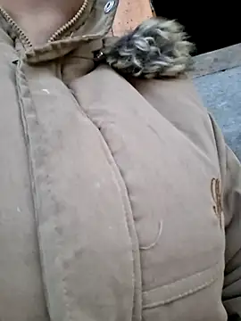 Snapshot of helenzz chatting on November 26, 10:27 am helenzz online show from November 26, 10:27 am