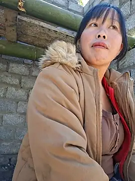 Snapshot of helenzz chatting on November 29, 5:43 am helenzz online show from November 29, 5:43 am