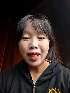 Snapshot of helenzz chatting on December 4, 12:53 am helenzz online show from December 4, 12:53 am