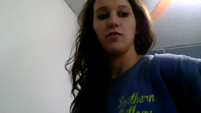 brunettebabexo3 online show from March 24, 5:23 am