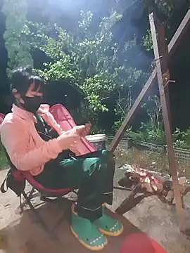 Snapshot of Helen-Tran chatting on October 26, 1:39 pm Helen-Tran online show from October 26, 1:39 pm