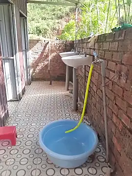 Snapshot of Helen-Tran chatting on November 24, 2:00 am Helen-Tran online show from November 24, 2:00 am