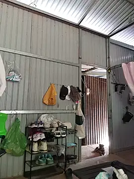 Snapshot of Helen-Tran chatting on December 17, 1:44 am Helen-Tran online show from December 17, 1:44 am