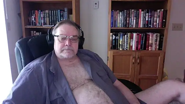 Vinyl22xh online show from April 22, 6:09 pm