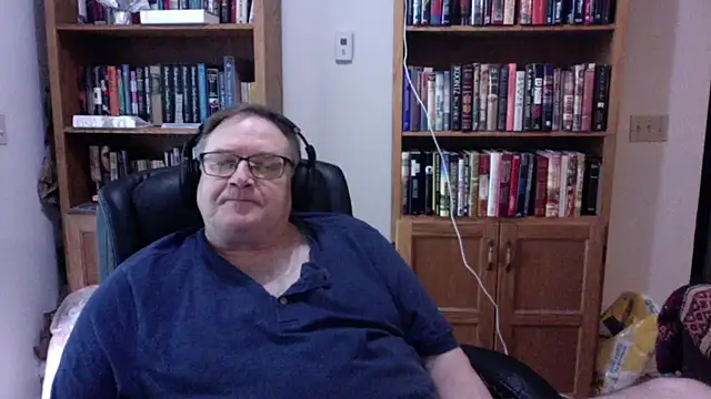 Vinyl22xh online show from June 23, 12:30 am